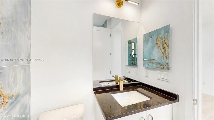 For Rent: $13,950 (5 beds, 7 baths, 4650 Square Feet)