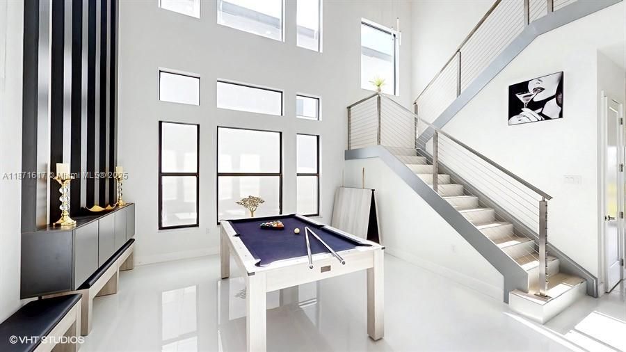 For Rent: $13,950 (5 beds, 7 baths, 4650 Square Feet)