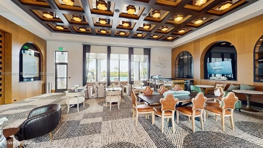 For Rent: $13,950 (5 beds, 7 baths, 4650 Square Feet)