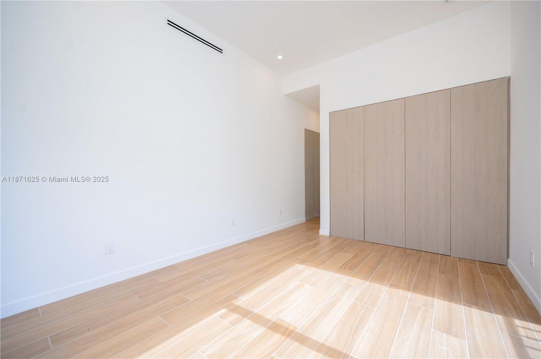 待售: $1,875,000 (3 贝兹, 3 浴室, 3042 平方英尺)