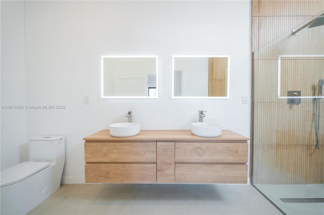 待售: $1,875,000 (3 贝兹, 3 浴室, 3042 平方英尺)