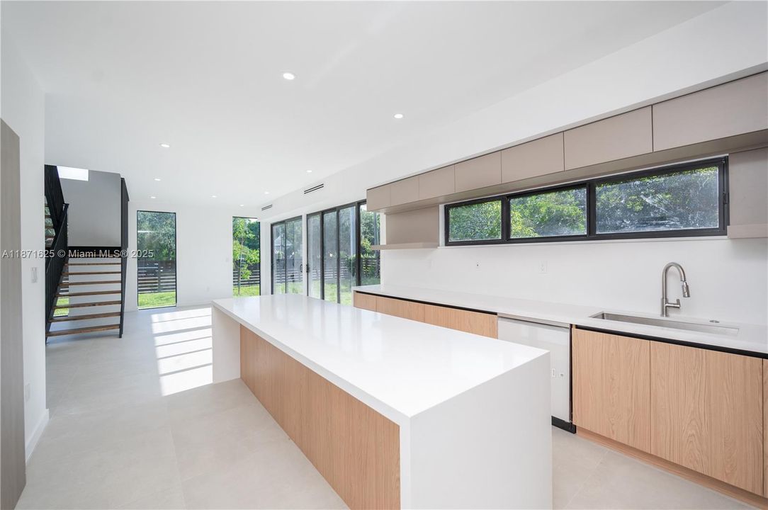 待售: $1,875,000 (3 贝兹, 3 浴室, 3042 平方英尺)