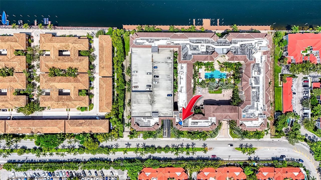 For Sale: $380,000 (2 beds, 2 baths, 1171 Square Feet)