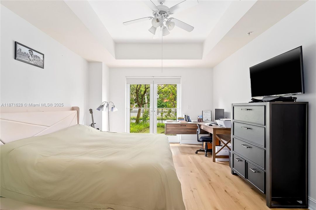 For Sale: $380,000 (2 beds, 2 baths, 1171 Square Feet)