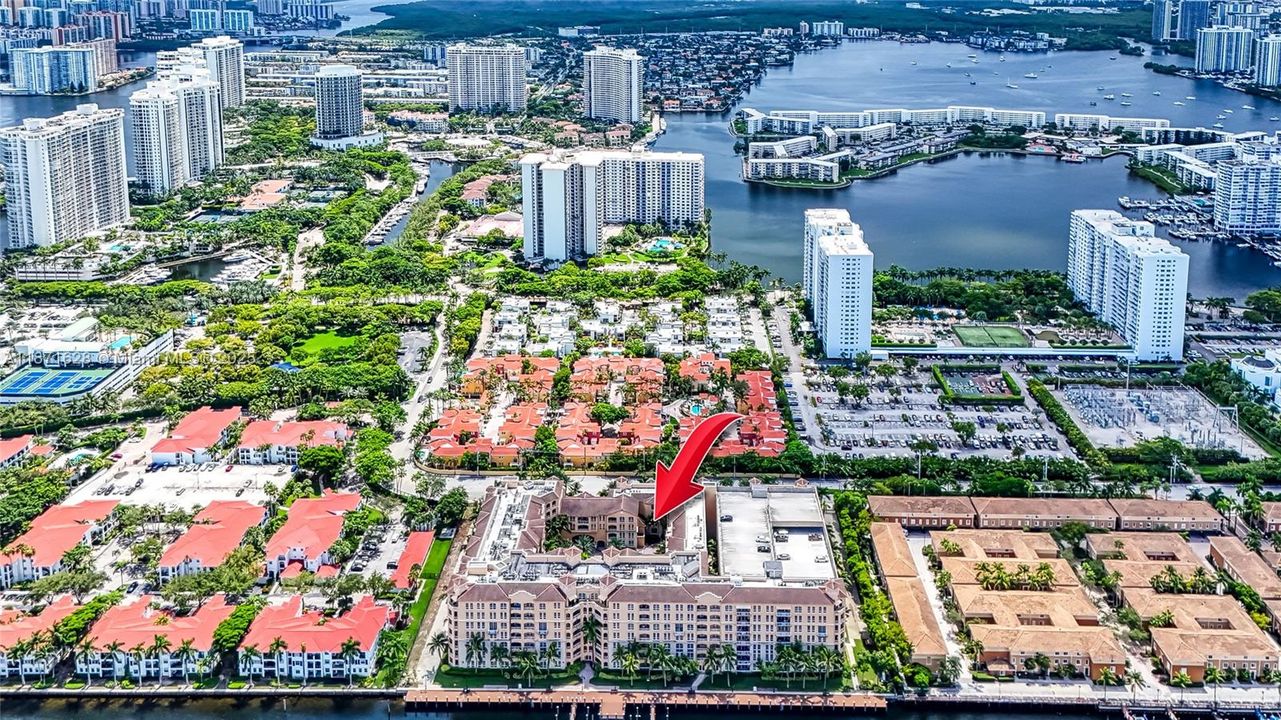 For Sale: $380,000 (2 beds, 2 baths, 1171 Square Feet)