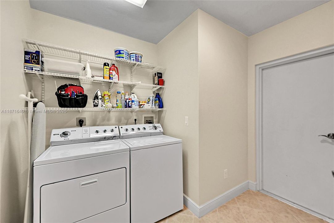 En Venta: $460,000 (3 camas, 2 baños, 0 Pies cuadrados)