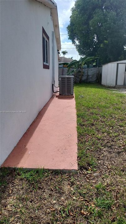 Activo con contrato: $3,200 (3 camas, 2 baños, 1326 Pies cuadrados)