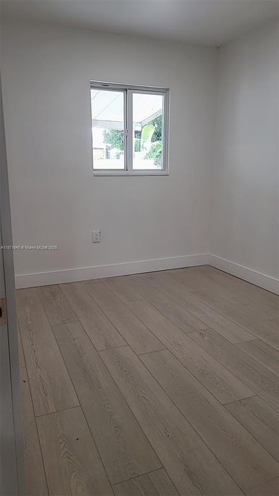 Activo con contrato: $3,200 (3 camas, 2 baños, 1326 Pies cuadrados)