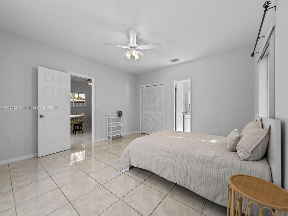 Recientemente alquilado: $3,350 (3 camas, 2 baños, 1520 Pies cuadrados)