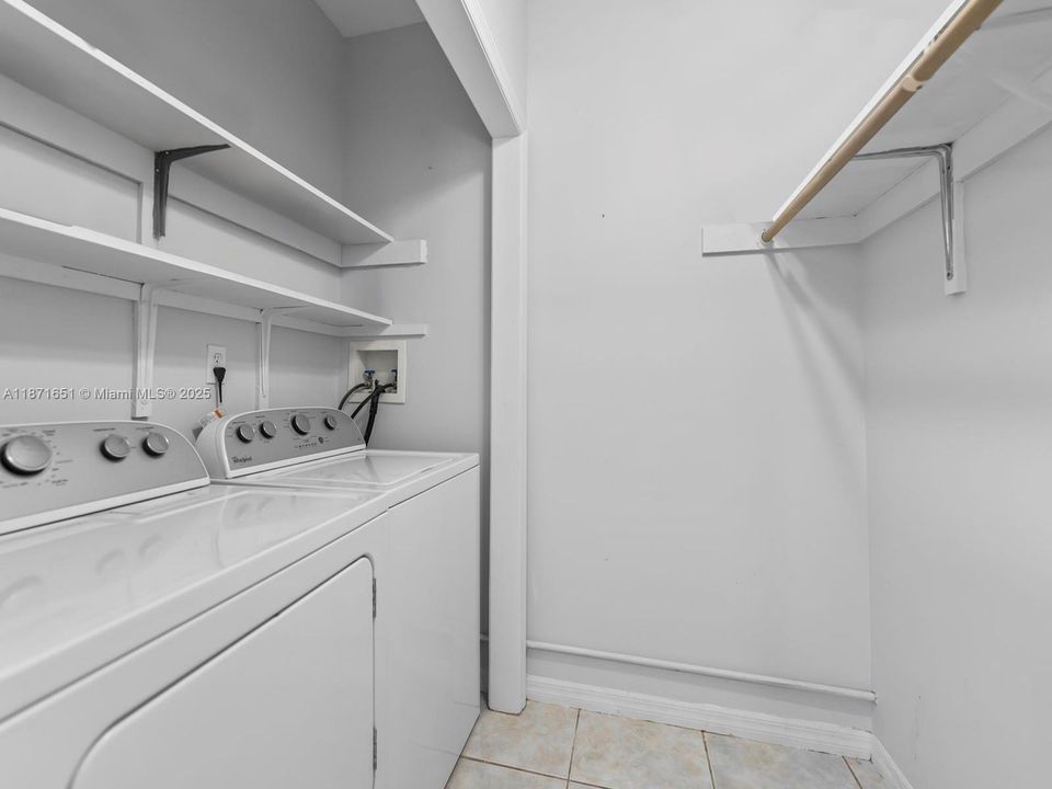 Recientemente alquilado: $3,350 (3 camas, 2 baños, 1520 Pies cuadrados)