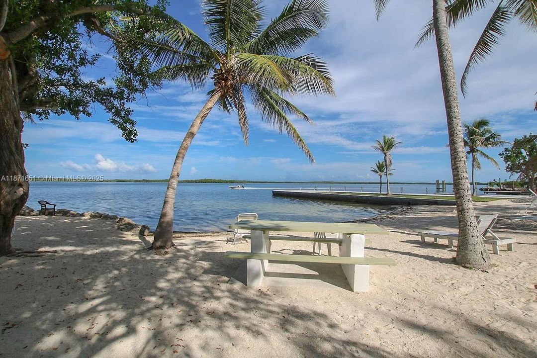 Recientemente alquilado: $3,350 (3 camas, 2 baños, 1520 Pies cuadrados)