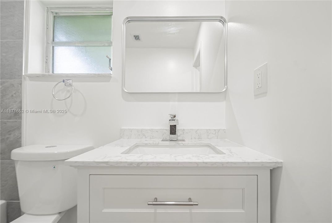 For Sale: $399,999 (3 beds, 2 baths, 1624 Square Feet)