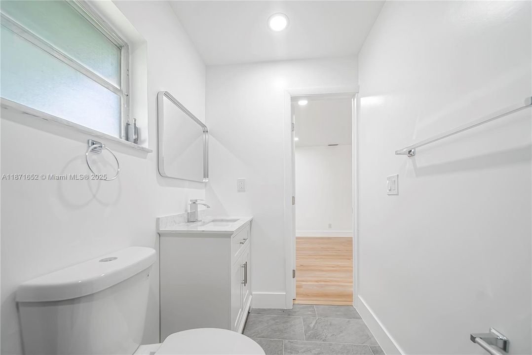 For Sale: $399,999 (3 beds, 2 baths, 1624 Square Feet)