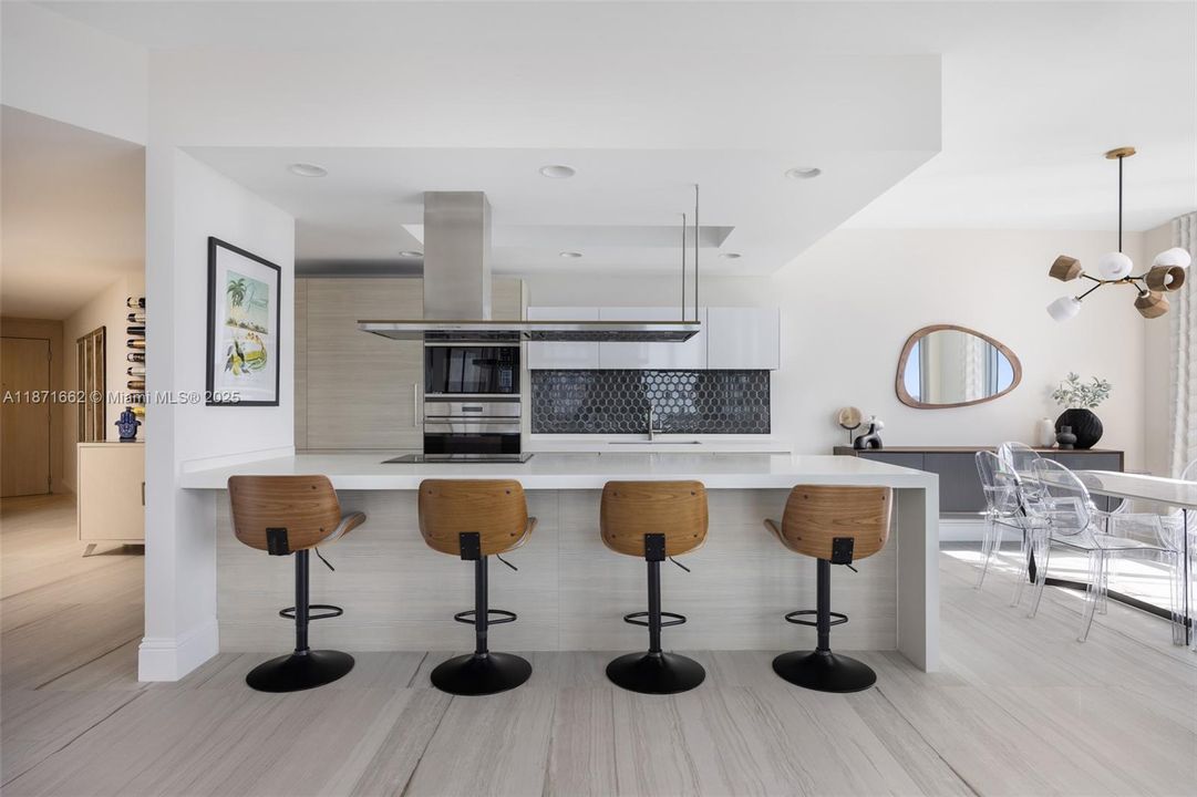 For Sale: $2,495,000 (3 beds, 3 baths, 2219 Square Feet)