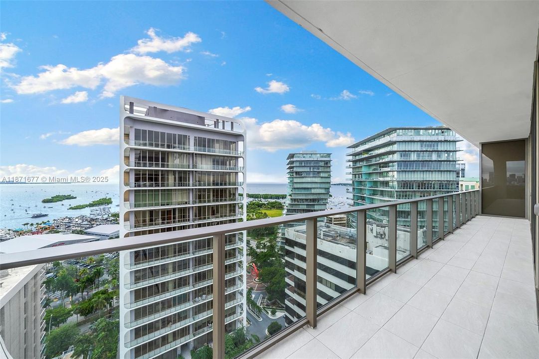 En Venta: $5,950,000 (3 camas, 3 baños, 2058 Pies cuadrados)