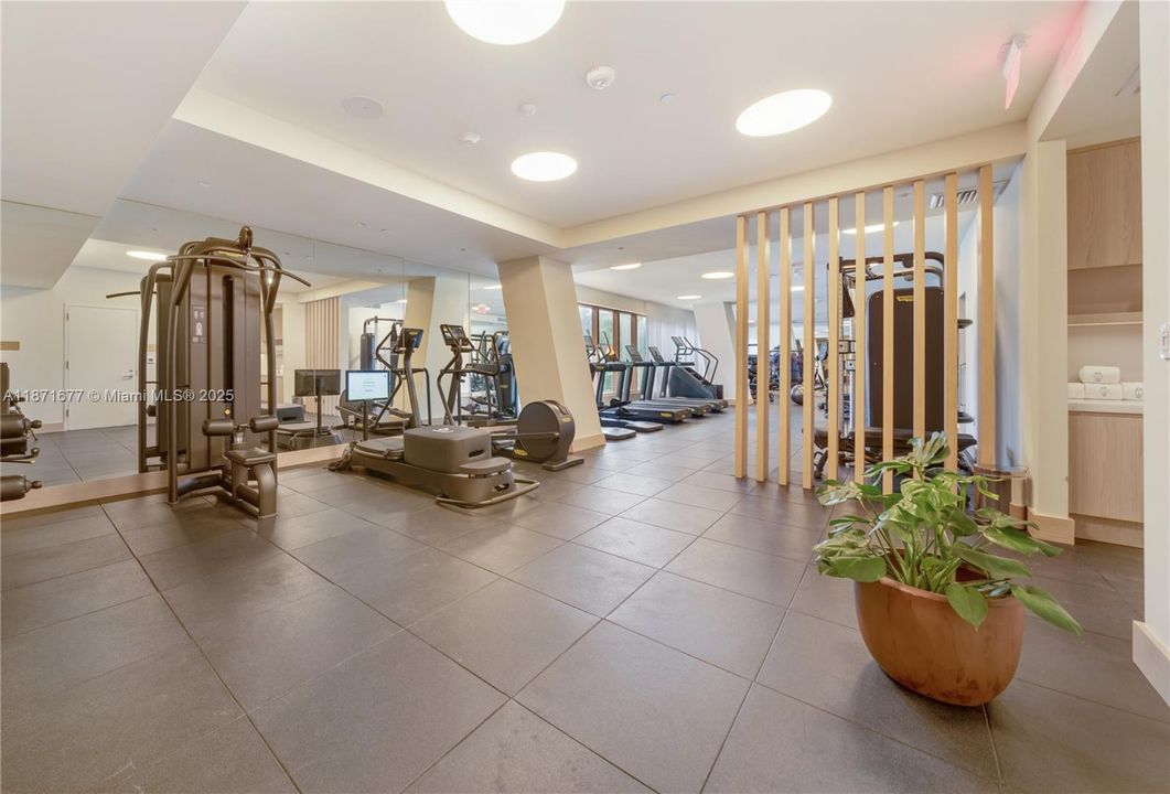 En Venta: $5,950,000 (3 camas, 3 baños, 2058 Pies cuadrados)