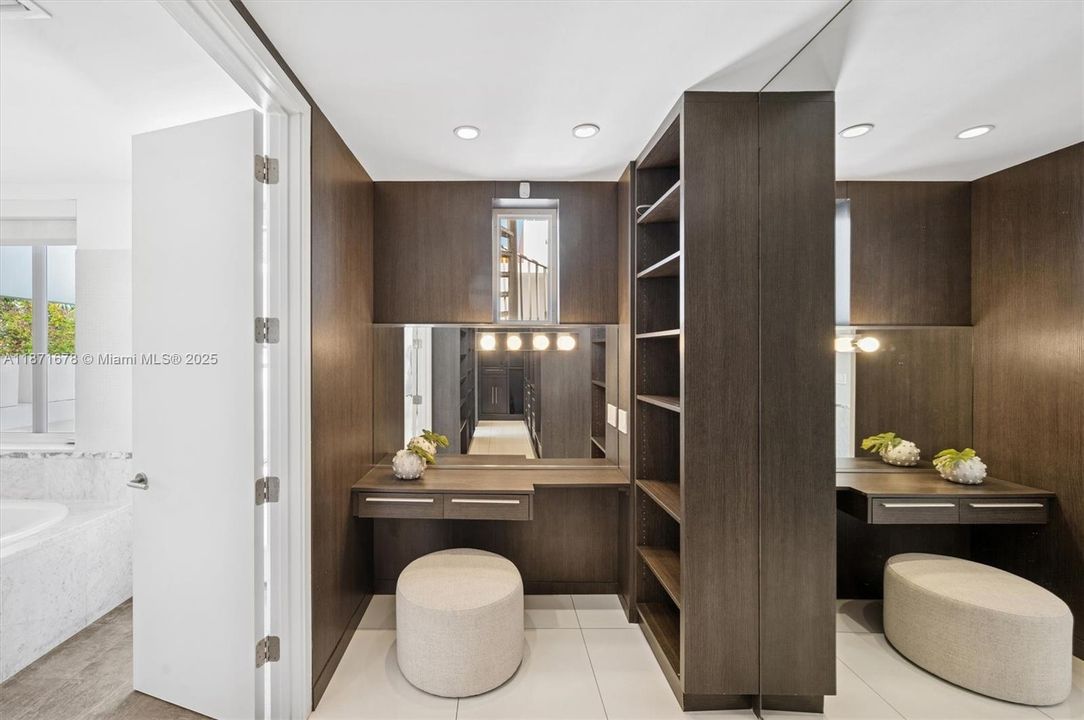 Active With Contract: $3,400,000 (4 beds, 4 baths, 3771 Square Feet)