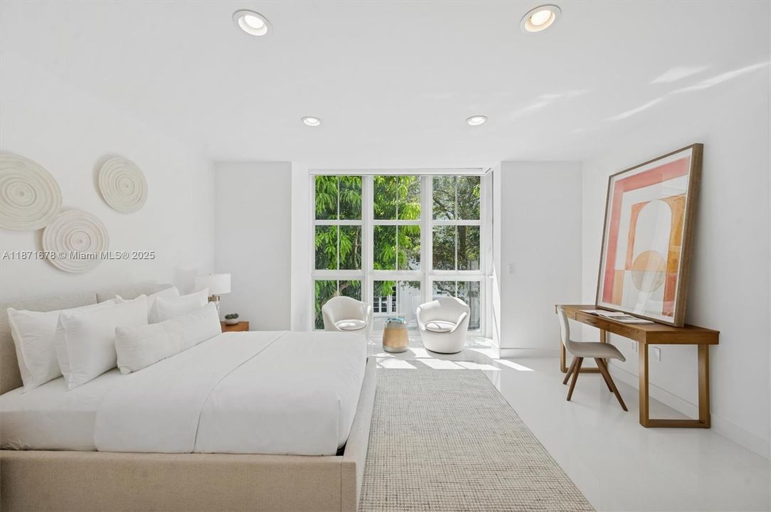 Active With Contract: $3,400,000 (4 beds, 4 baths, 3771 Square Feet)