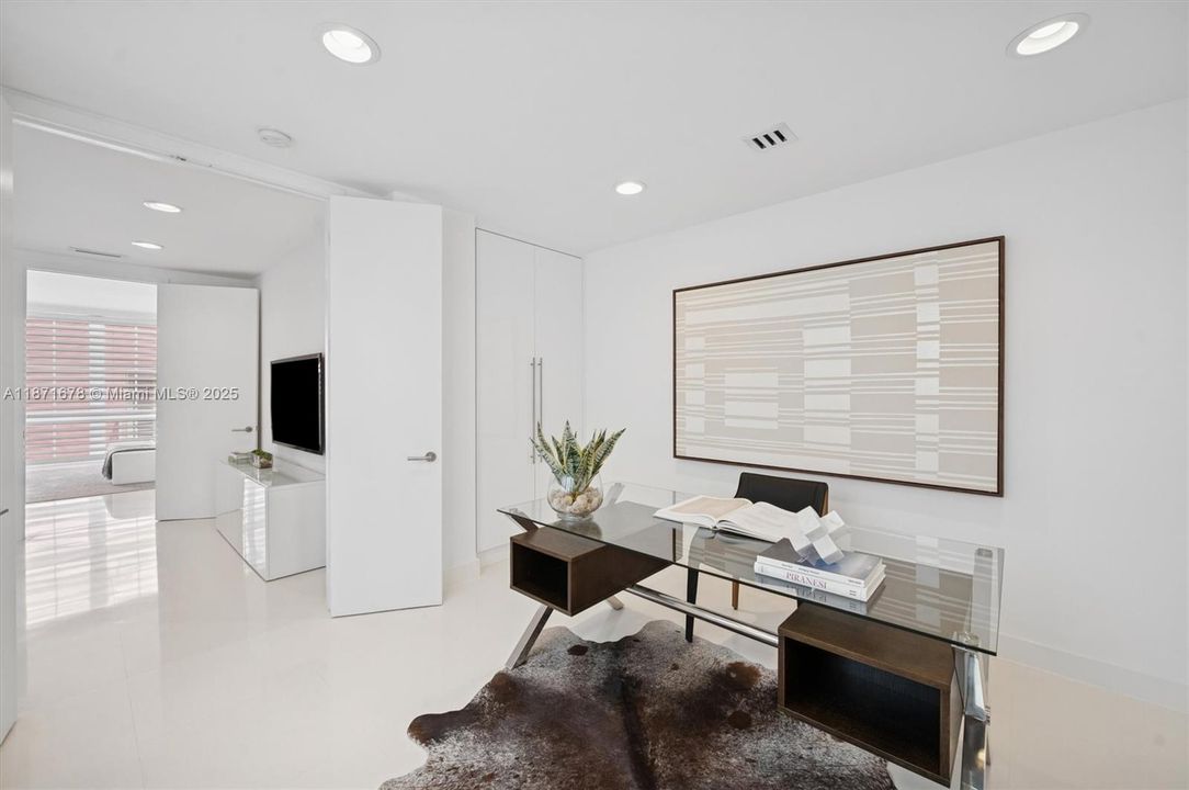 Active With Contract: $3,400,000 (4 beds, 4 baths, 3771 Square Feet)