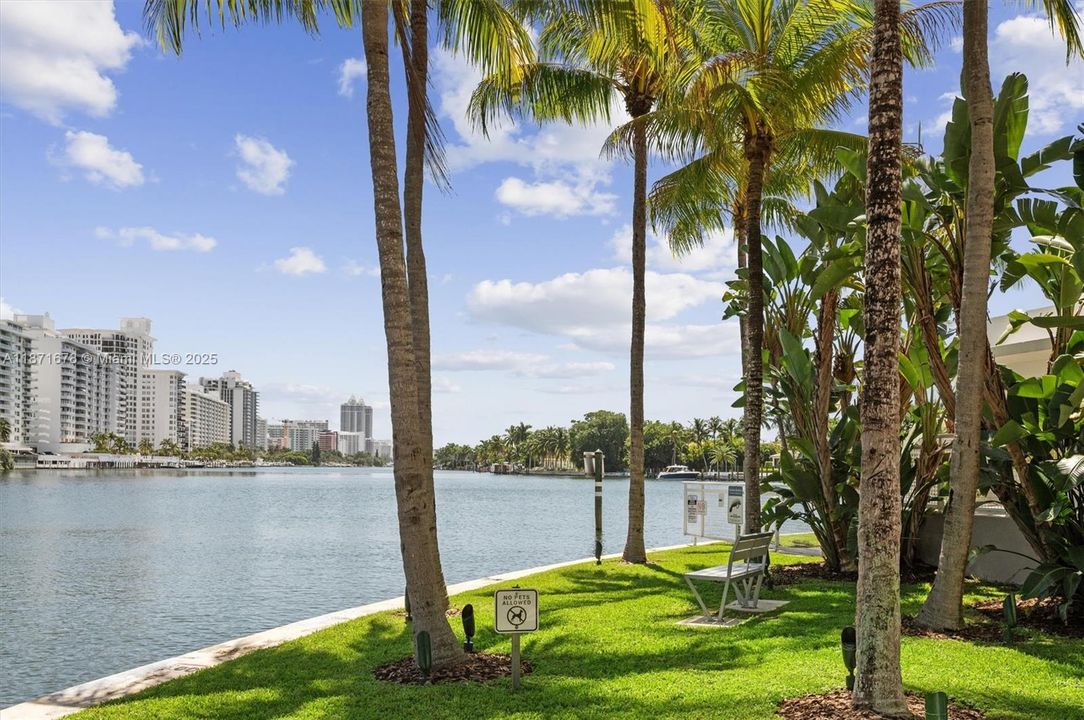 Active With Contract: $3,400,000 (4 beds, 4 baths, 3771 Square Feet)