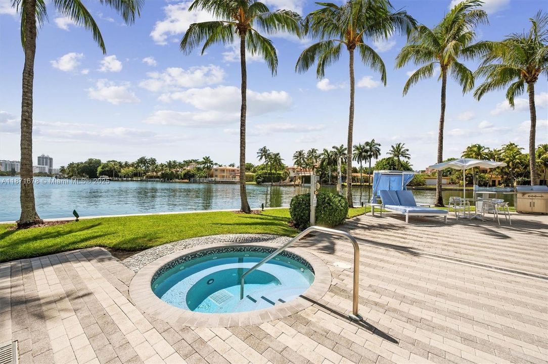 Active With Contract: $3,400,000 (4 beds, 4 baths, 3771 Square Feet)