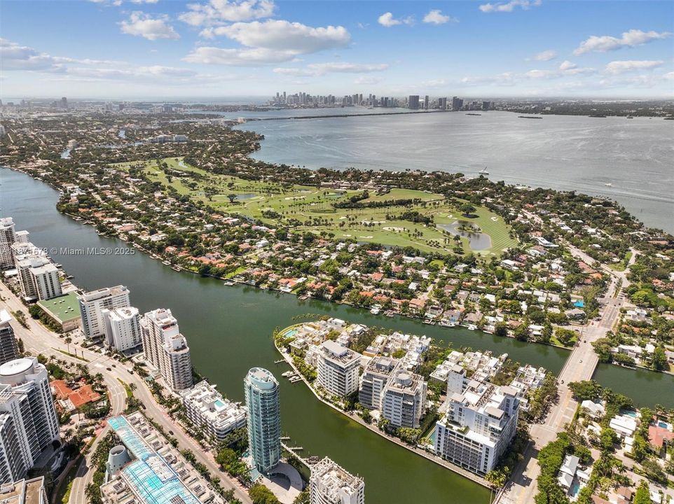 Active With Contract: $3,400,000 (4 beds, 4 baths, 3771 Square Feet)