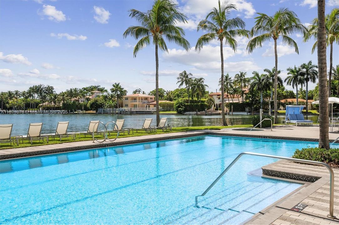 Active With Contract: $3,400,000 (4 beds, 4 baths, 3771 Square Feet)