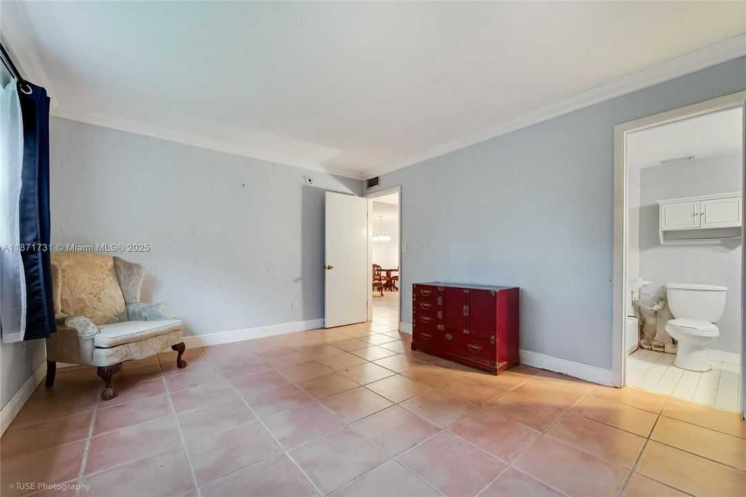 Recently Sold: $210,000 (1 beds, 1 baths, 760 Square Feet)