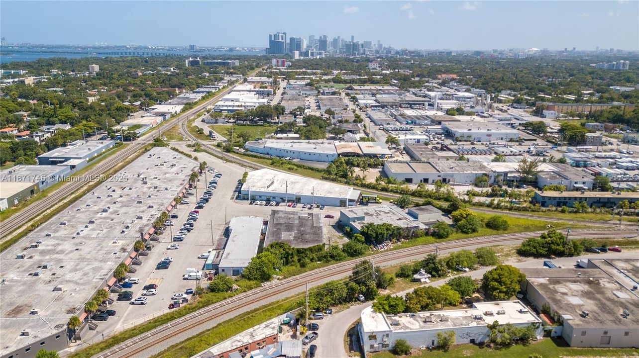 Activo con contrato: $2,700,000 (0 camas, 0 baños, 0 Pies cuadrados)