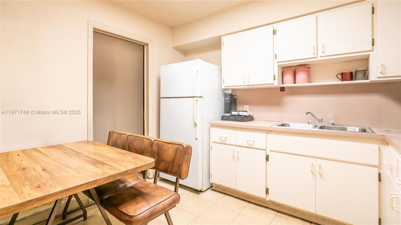 Activo con contrato: $2,700,000 (0 camas, 0 baños, 0 Pies cuadrados)