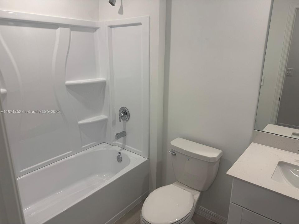 Recently Rented: $2,400 (4 beds, 2 baths, 1817 Square Feet)