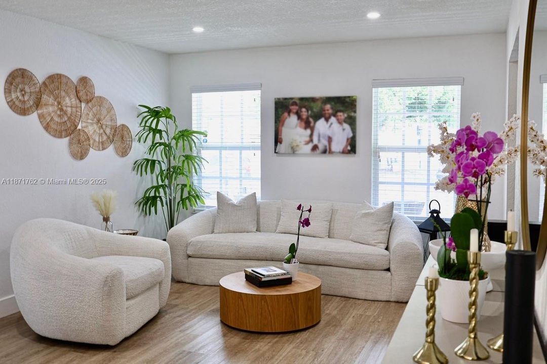 Active With Contract: $4,000 (3 beds, 2 baths, 1834 Square Feet)