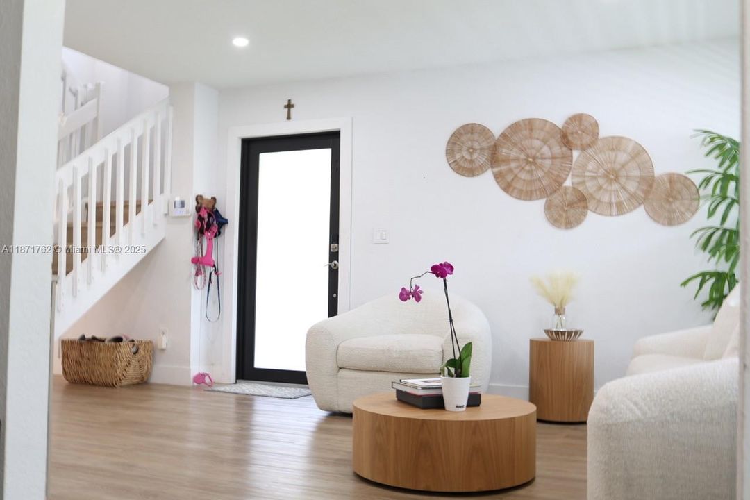 Active With Contract: $4,000 (3 beds, 2 baths, 1834 Square Feet)