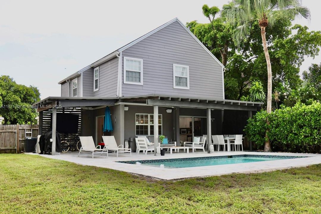 Active With Contract: $4,000 (3 beds, 2 baths, 1834 Square Feet)