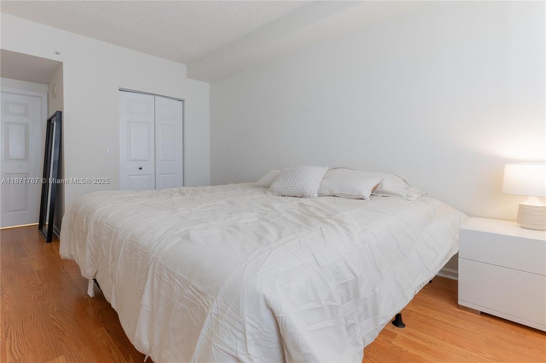 待售: $589,000 (2 贝兹, 2 浴室, 1024 平方英尺)