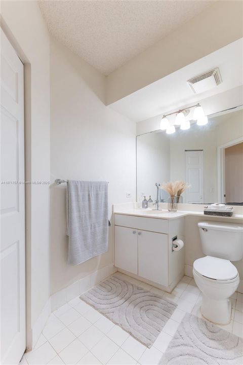 待售: $589,000 (2 贝兹, 2 浴室, 1024 平方英尺)