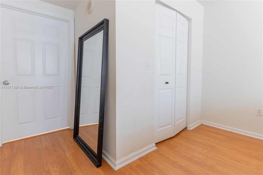 待售: $589,000 (2 贝兹, 2 浴室, 1024 平方英尺)