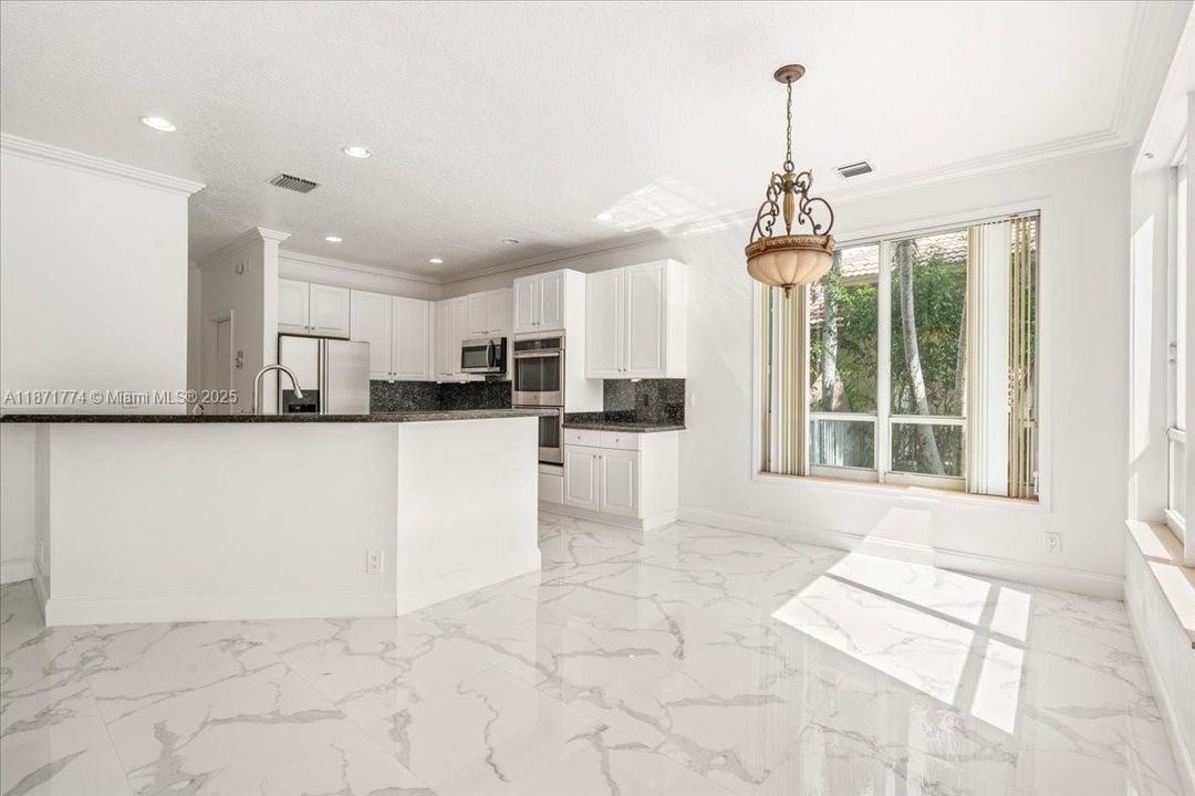 Active With Contract: $874,999 (4 beds, 3 baths, 3272 Square Feet)