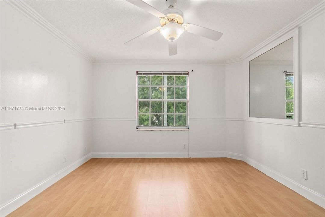 Active With Contract: $874,999 (4 beds, 3 baths, 3272 Square Feet)