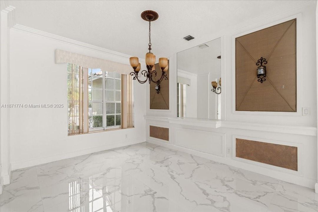 Active With Contract: $874,999 (4 beds, 3 baths, 3272 Square Feet)