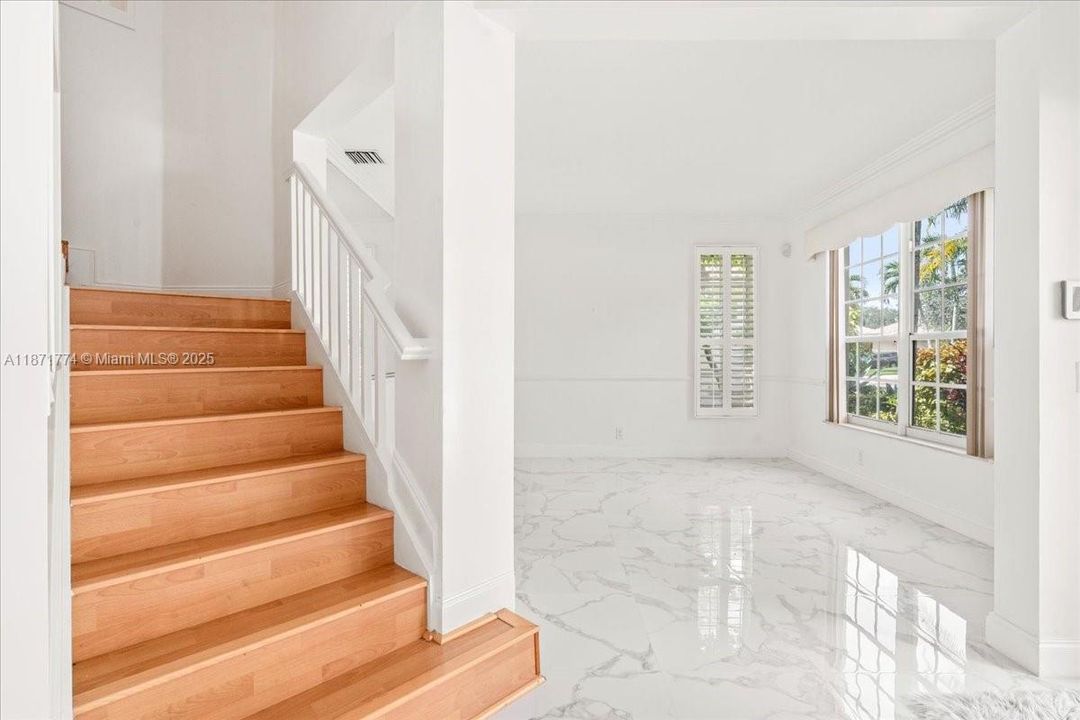 Active With Contract: $874,999 (4 beds, 3 baths, 3272 Square Feet)