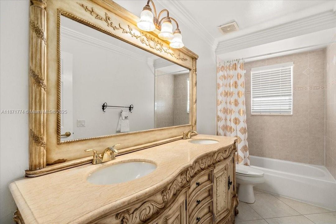 Active With Contract: $874,999 (4 beds, 3 baths, 3272 Square Feet)