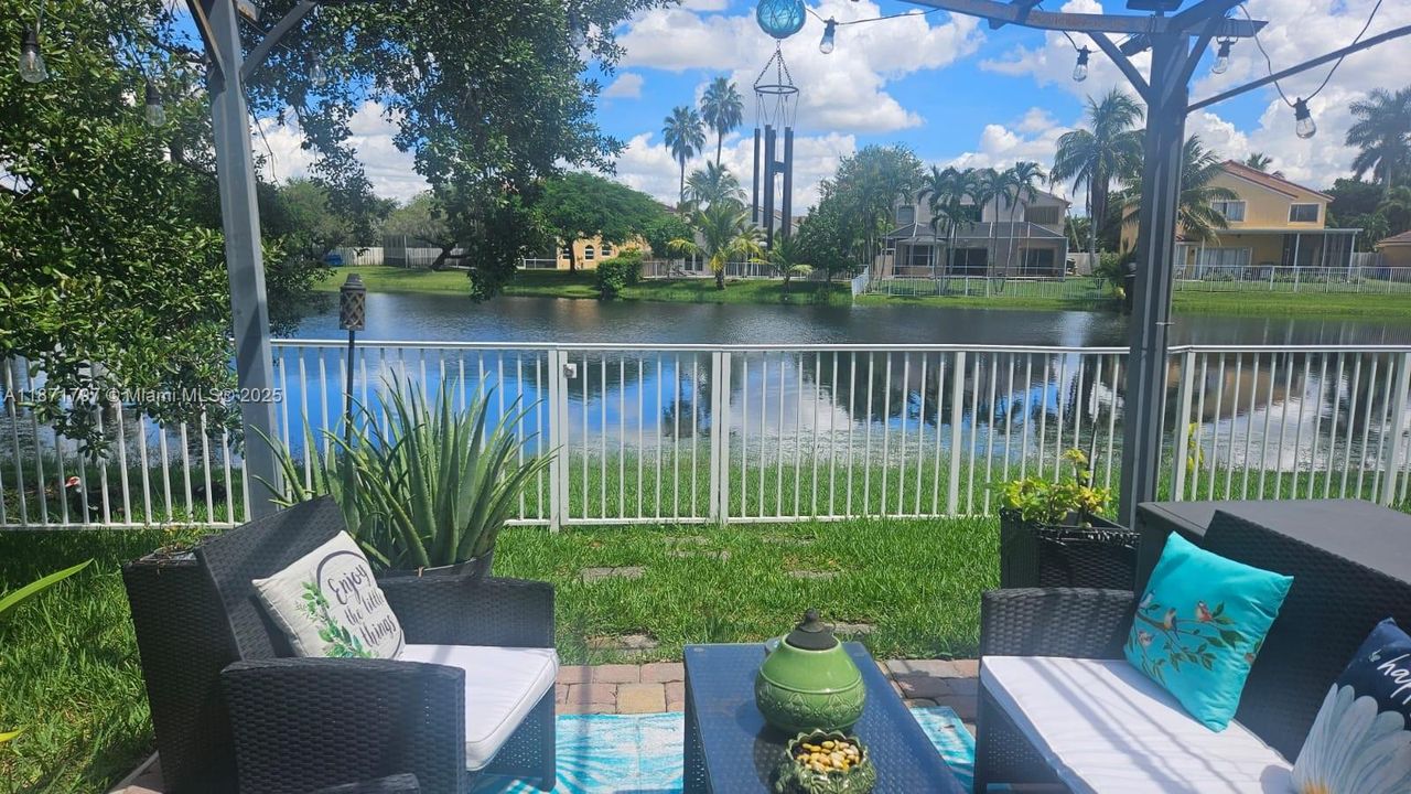 Недавно арендовано: $3,700 (3 спален, 2 ванн, 1447 Квадратных фут)