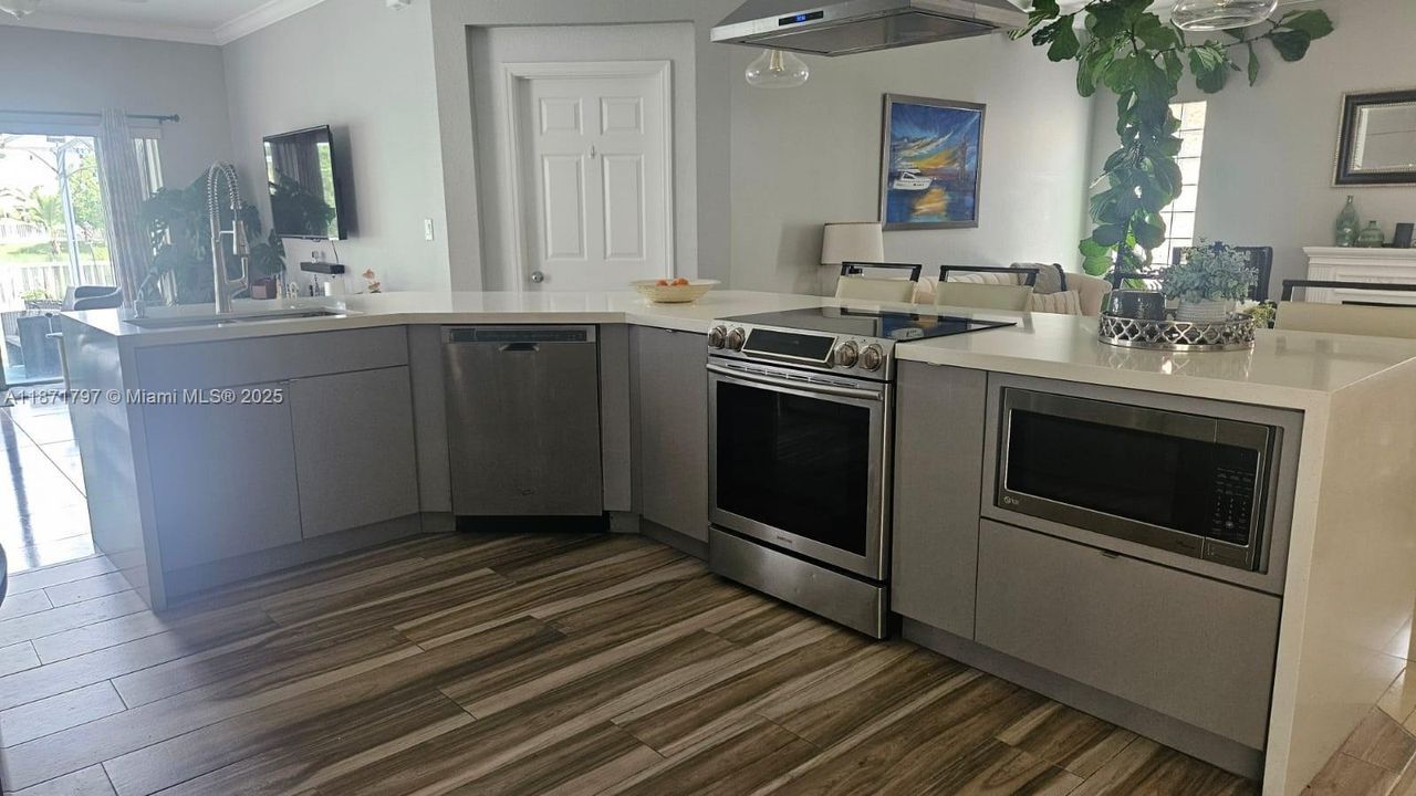 Недавно арендовано: $3,700 (3 спален, 2 ванн, 1447 Квадратных фут)