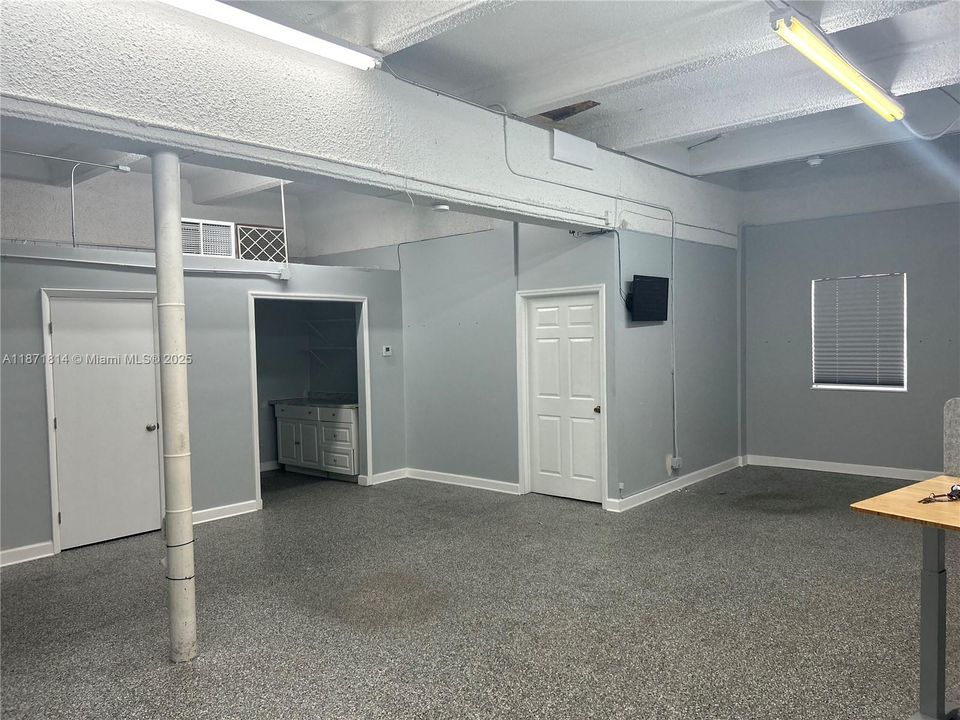 出租: $16,000 (0 贝兹, 0 浴室, 0 平方英尺)