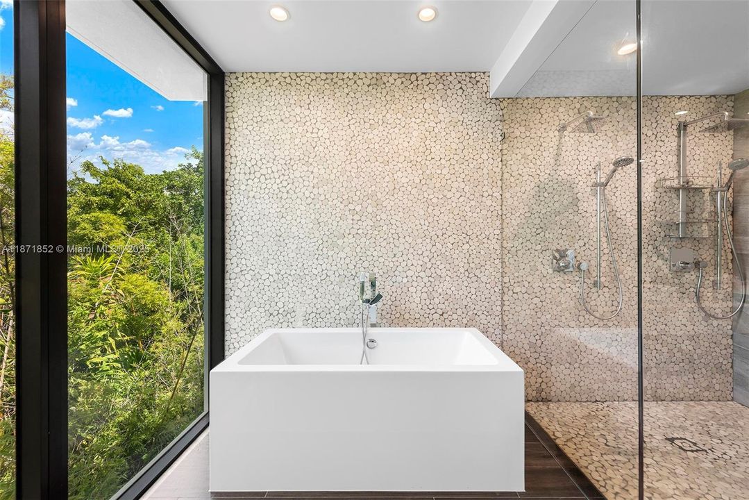 For Sale: $6,800,000 (7 beds, 6 baths, 5560 Square Feet)