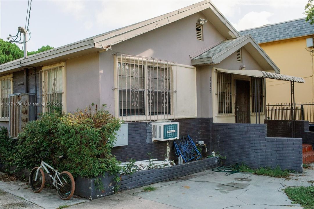 Active With Contract: $899,000 (0 beds, 0 baths, 2300 Square Feet)