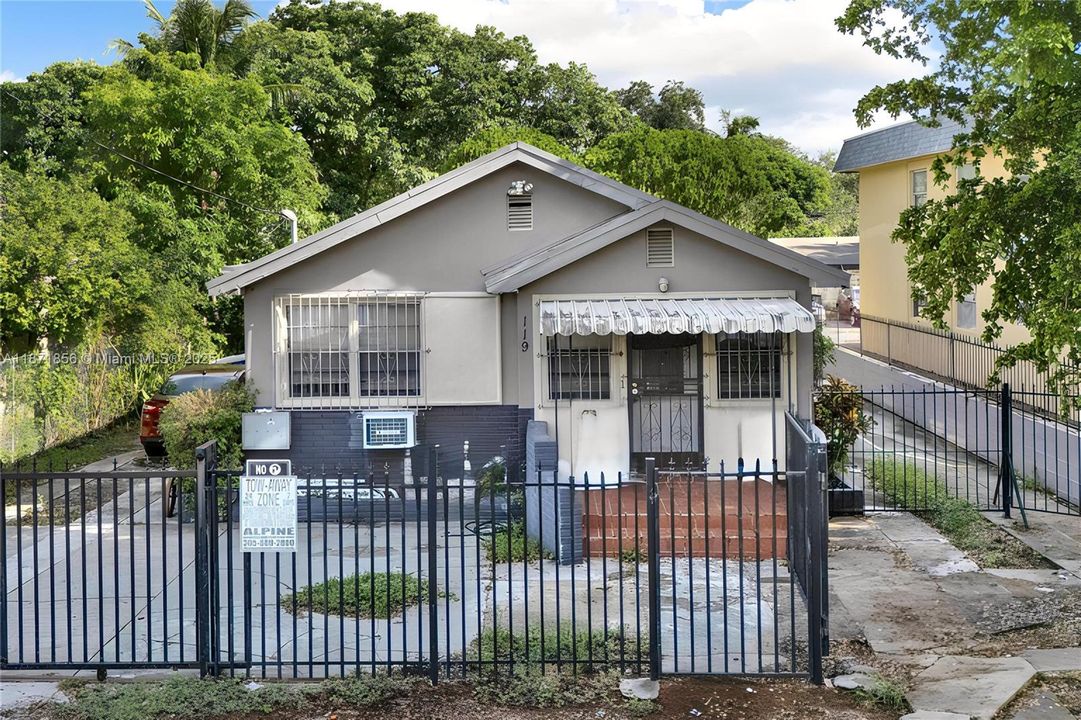 Active With Contract: $899,000 (0 beds, 0 baths, 2300 Square Feet)