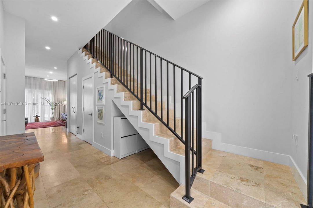 待售: $1,200,000 (3 贝兹, 3 浴室, 2252 平方英尺)