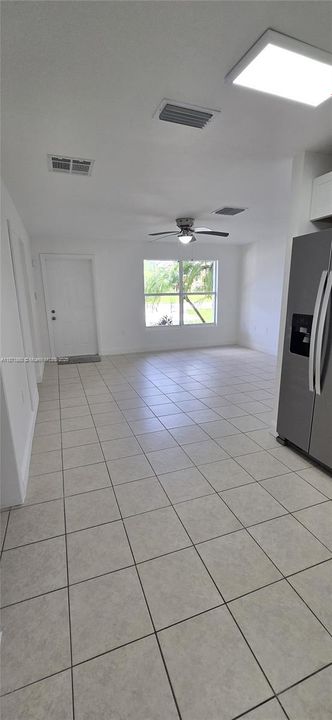 最近租的: $2,200 (3 贝兹, 2 浴室, 0 平方英尺)